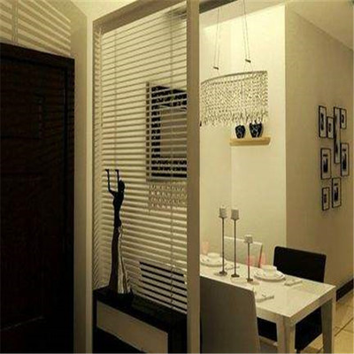 鑫意裝飾 專(zhuān)業(yè)打造定制百葉與玻璃隔斷，構(gòu)筑靈動(dòng)高效辦公空間